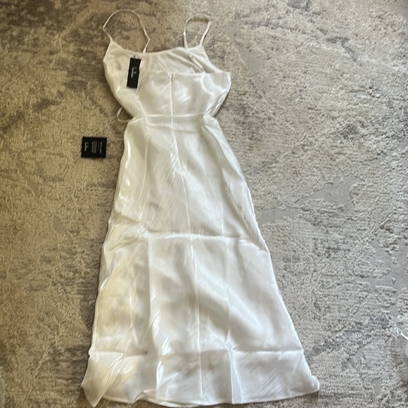 NWT Exceptionally Chic White Bias Cut Lurex Slip Midi Dress- Medium - Picture 4 of 5